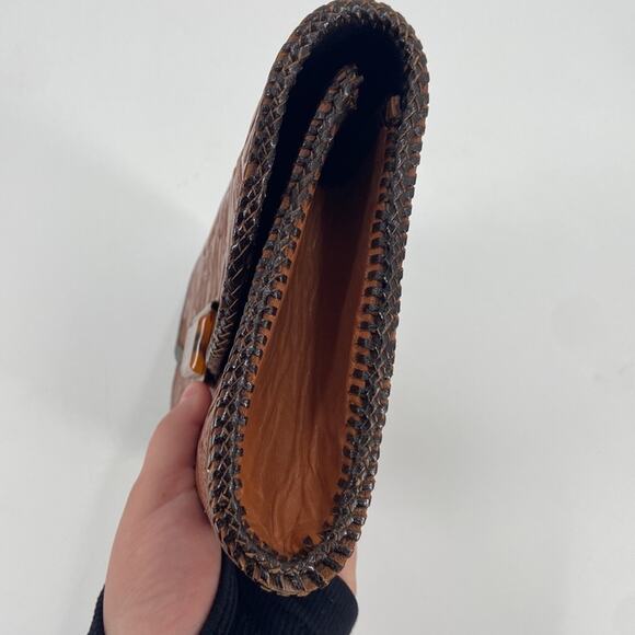 Vintage La Verne Tooled Leather Bakelite clutch - Picture 6 of 8